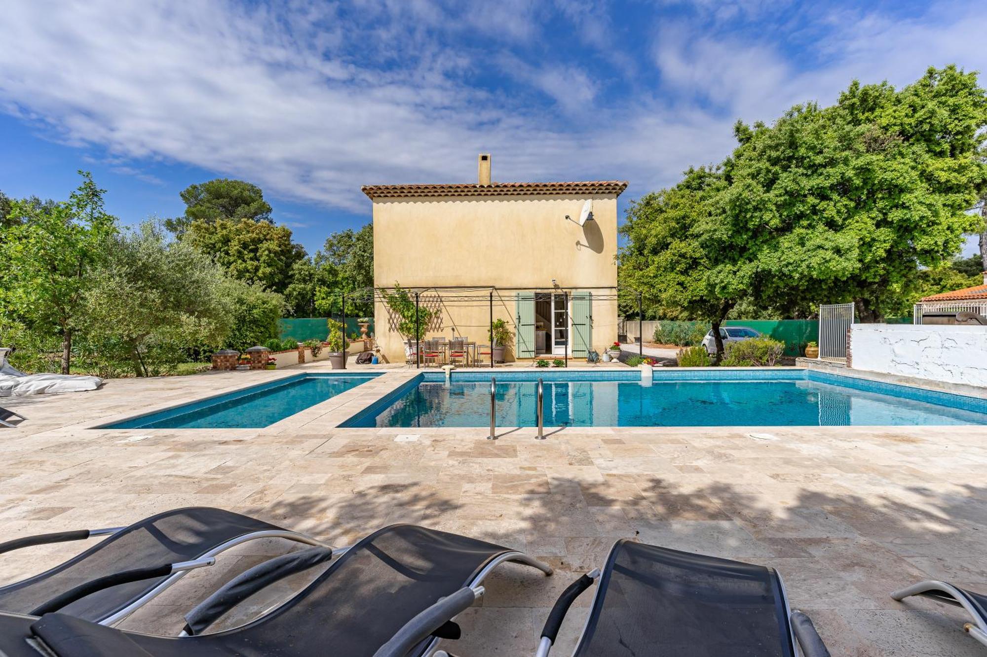 Le Manoir De Flassans Esterno foto
